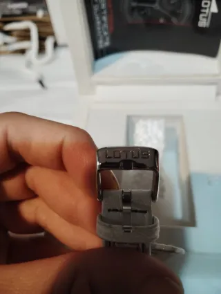 Reloj Lotus Cuarzo Correa Blanca