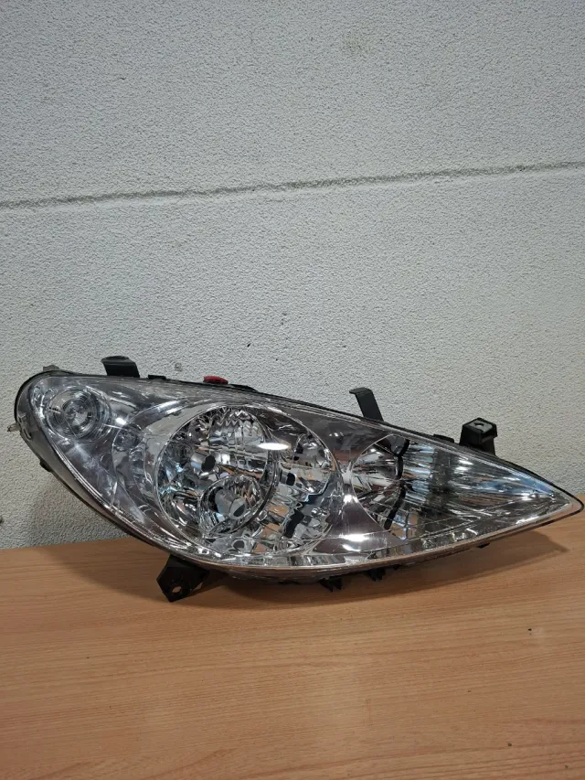 Faro Derecho Peugeot 307