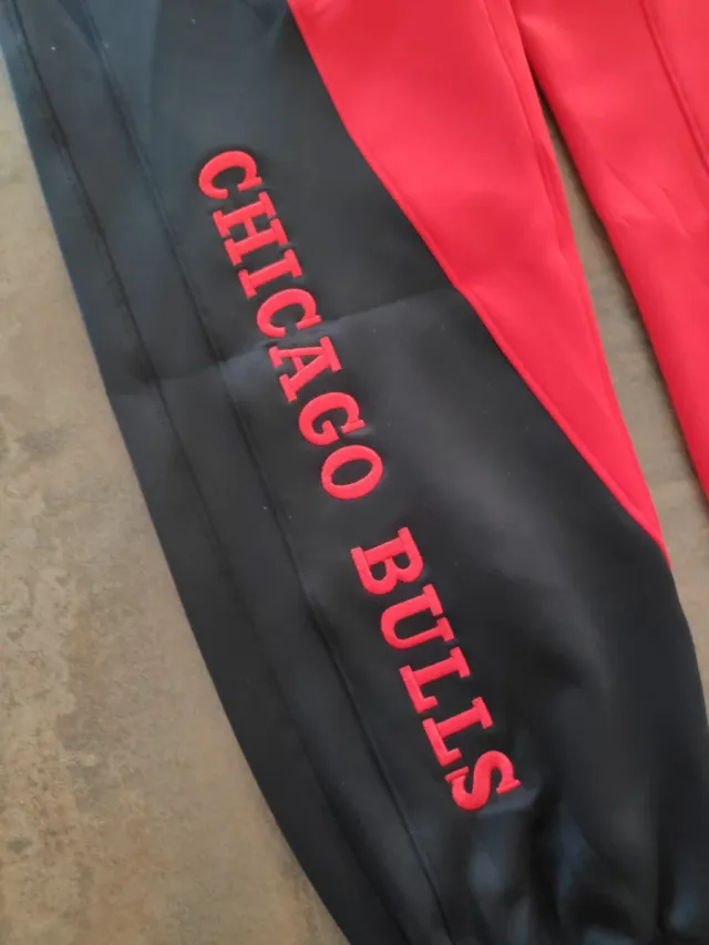 Pantalón Nike Chicago Bulls Rojo y Negro