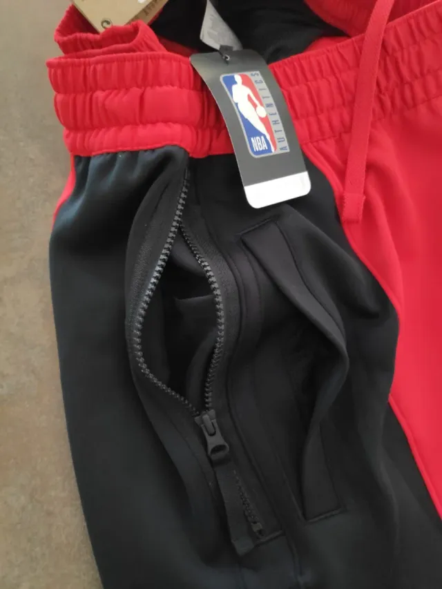 Pantalón Nike Chicago Bulls Rojo y Negro