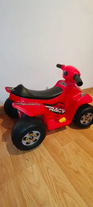 Quad Racy Feber Eléctrico Infantil Rojo