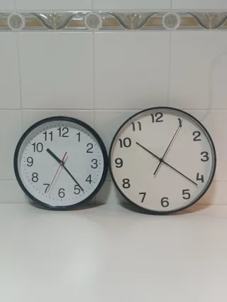 Lote 2 Relojes Pared Negro y Blanco