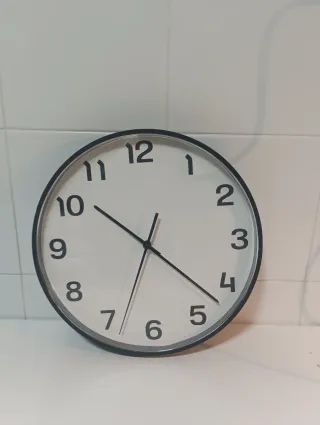 Lote 2 Relojes Pared Negro y Blanco