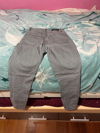 Vaqueros de cuadros blanco y negro