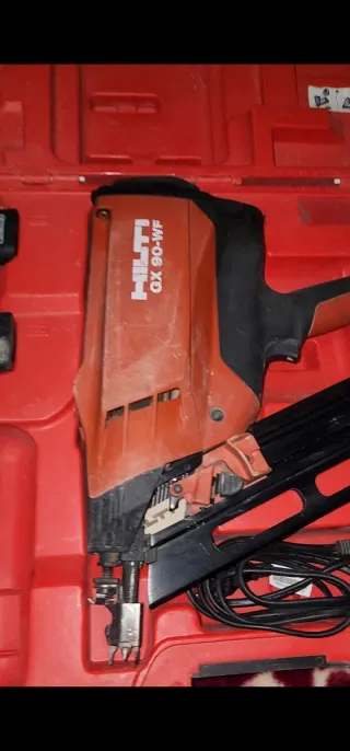 Pistola Clavos Hilti GX 90-WF