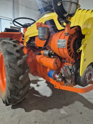 Tractor Pasquali 995 articulado