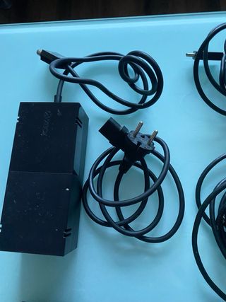 Xbox One Negra 500GB + Juegos y Mandos