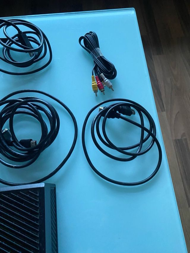 Xbox One Negra 500GB + Juegos y Mandos