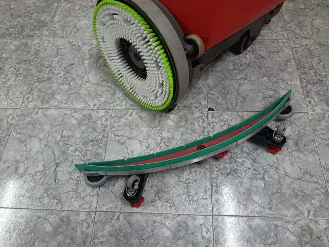 Fregadora profesional roja