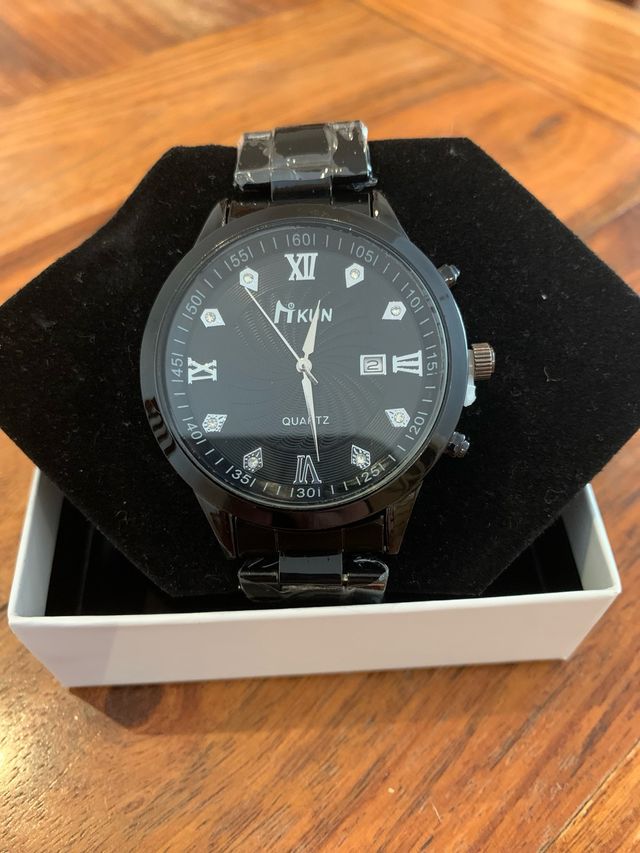 Reloj H Kun Negro y Plateado