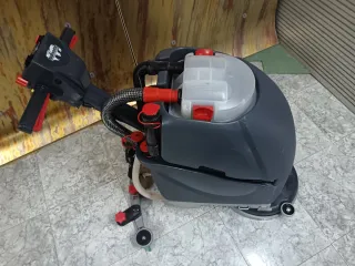 FREGADORA INDUSTRIAL NUMATIC TGB 3095