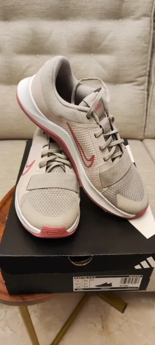 Zapatillas Nike Mujer Gris y Rosa Talla 38.5