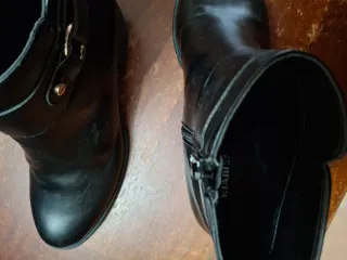 Stivaletti neri donna n.39