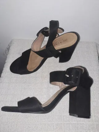 Sandalias Negras Tacón Ancho Hebilla