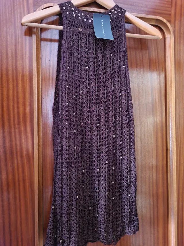 Jersey Zara sin mangas con lentejuelas