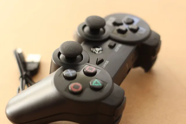 Mando PS3 Negro + Cable USB.