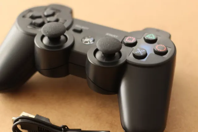 Mando PS3 Negro + Cable USB.