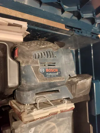 Lijadora Bosch GSS 18V-10 Profesional