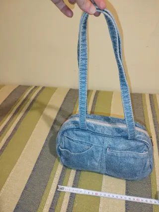 Bolso tejano pequeño, de tela vaquera de verdad.