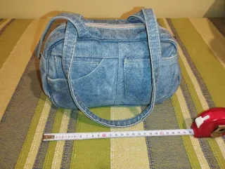 Bolso tejano pequeño, de tela vaquera de verdad.