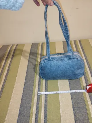 Bolso tejano pequeño, de tela vaquera de verdad.