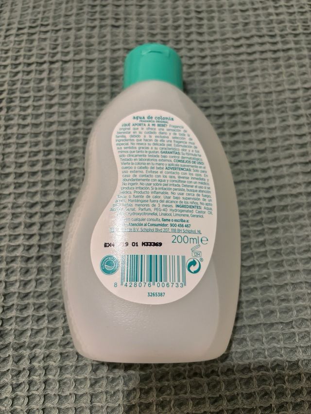 Mochila Nenuco con productos de higiene de bebé