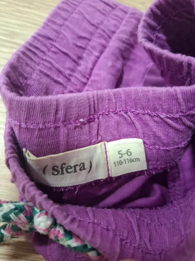 Pantalones cortos Sfera morados 5-6 años