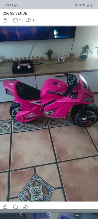 Moto de plástico rosa para niños