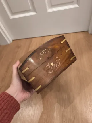 Caja joyero antigua de madera