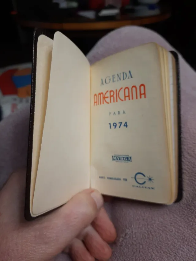 Agenda Piel 1974 Cantos Dorados