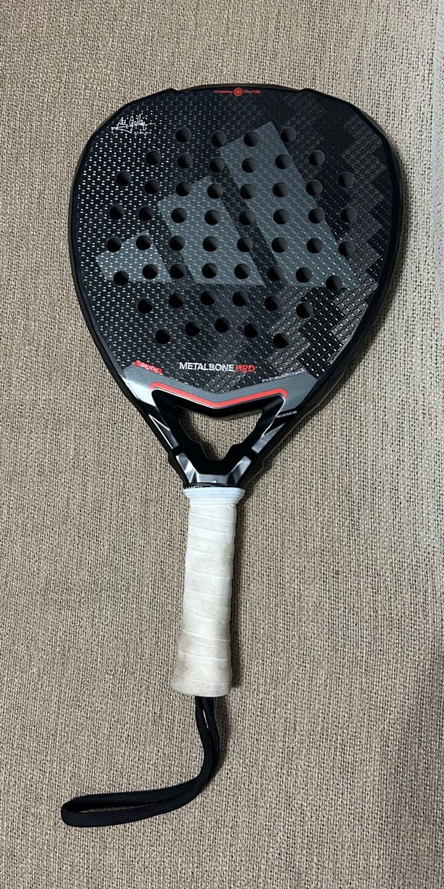Pala Padel Adidas Metalbone HRD 3.4
