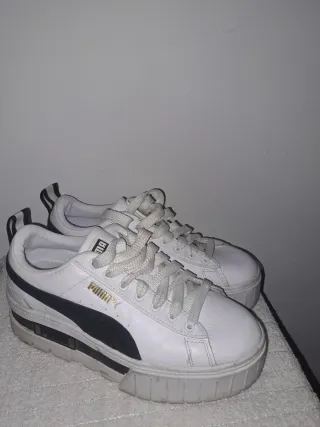 Zapatillas Puma Mujer Blancas y Negras