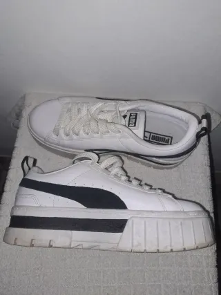 Zapatillas Puma Mujer Blancas y Negras