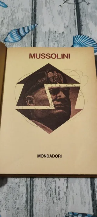 Libro Mussolini Pro e Contro