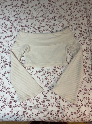 Top manga larga off shoulder beige