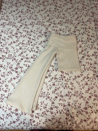 Top manga larga off shoulder beige