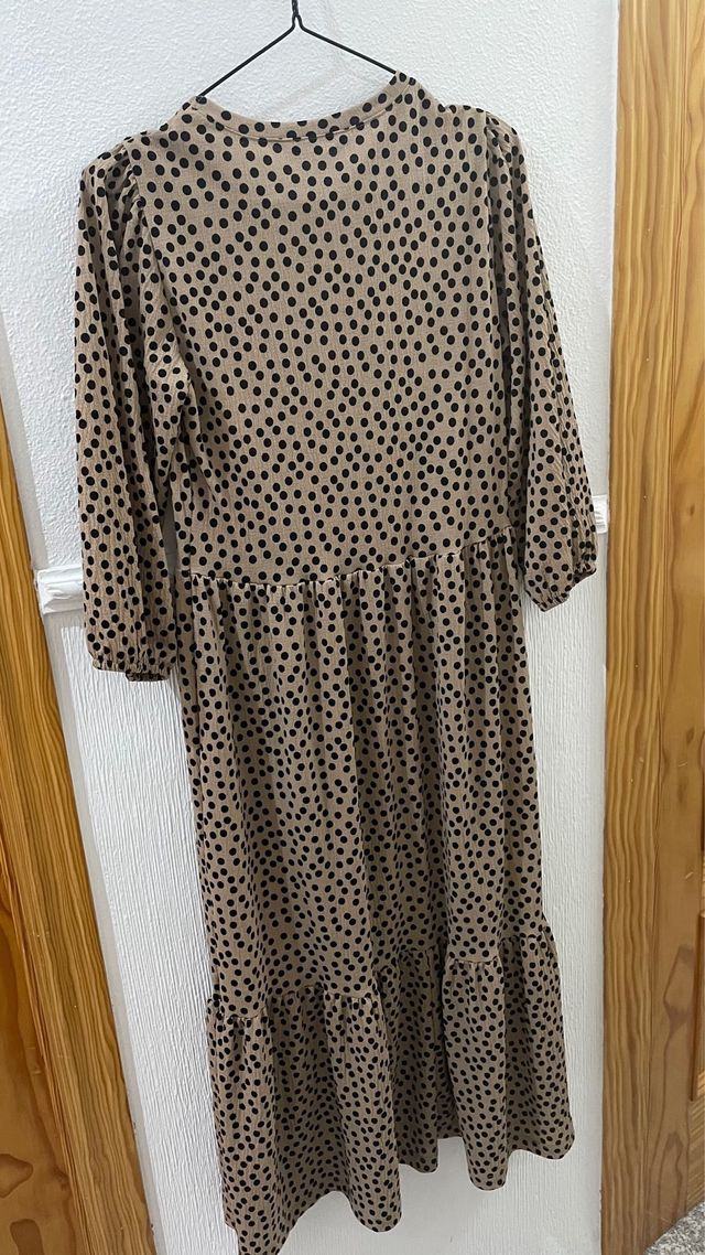 Vestido Stradivarius lunares marrón