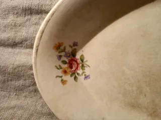 Esparraguera antigua de porcelana San Claudio