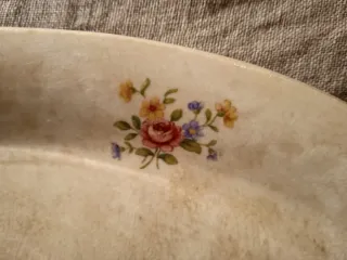 Esparraguera antigua de porcelana San Claudio