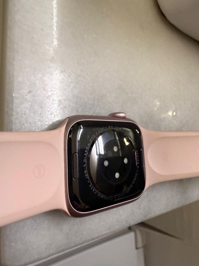 Apple Watch Series 9 GPS + LTE 41mm Rosa