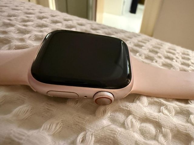 Apple Watch Series 9 GPS + LTE 41mm Rosa