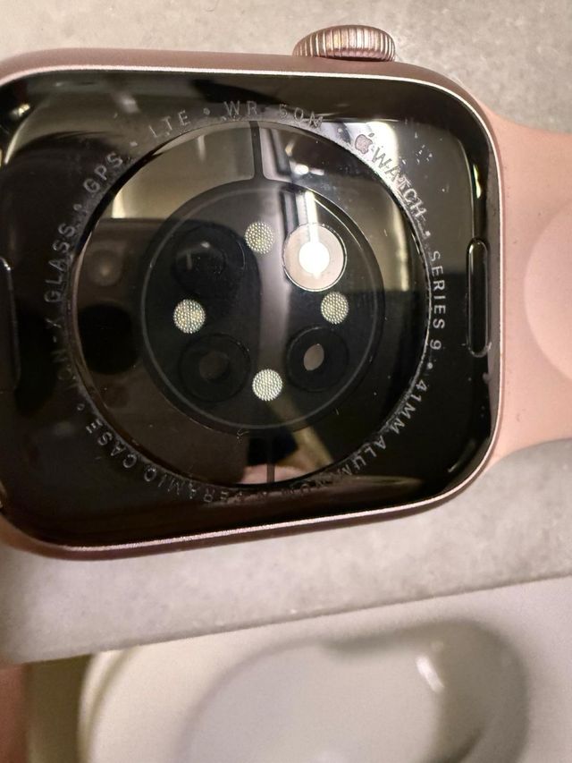 Apple Watch Series 9 GPS + LTE 41mm Rosa