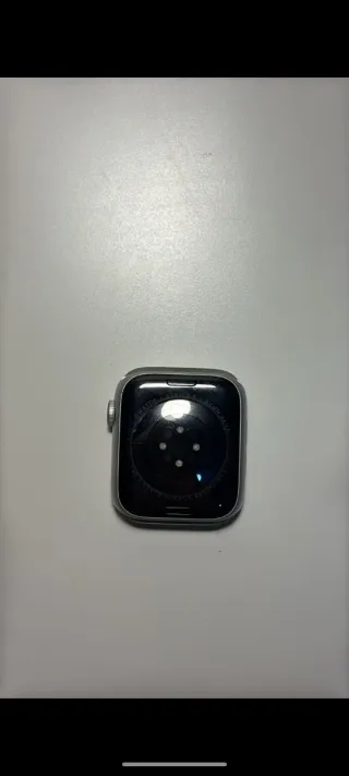 Apple Watch Serie 6 44mm in alluminio grigio