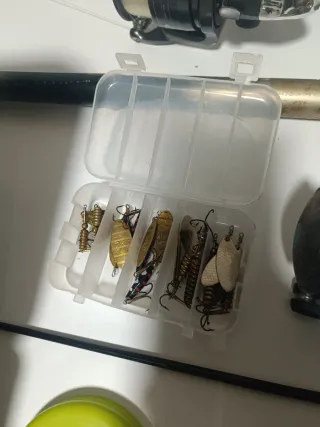 Equipo pesca tres carretes mitchell