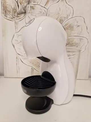 Cafetera Dolce Gusto Blanca