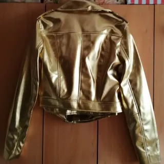 Cazadora Biker Stradivarius Dorada