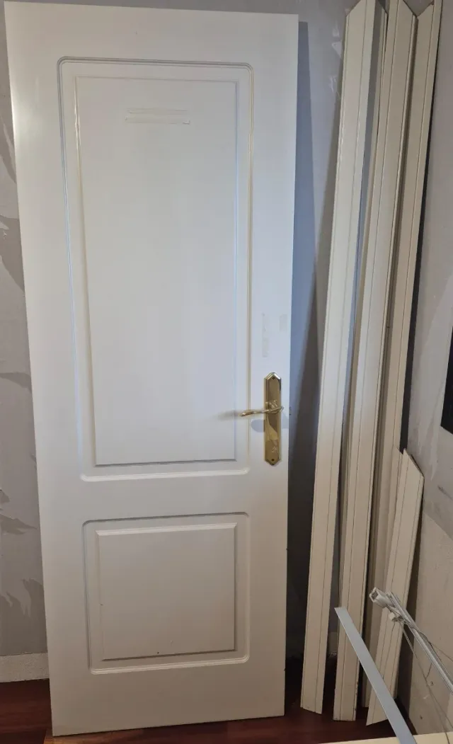 Lote 9 puertas + 1 fijo lacadas blancas
