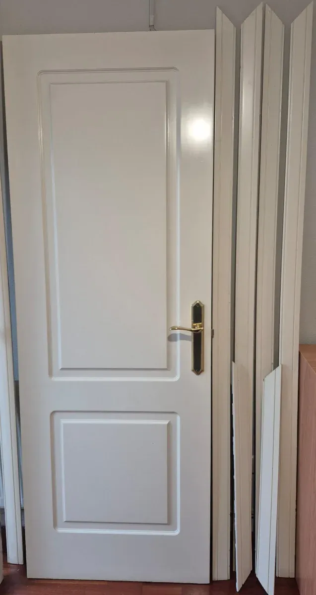 Lote 9 puertas + 1 fijo lacadas blancas