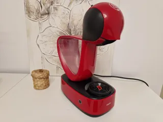 Cafetera Dolce Gusto Roja