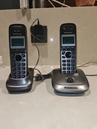 2 Teléfonos Inalámbricos Panasonic